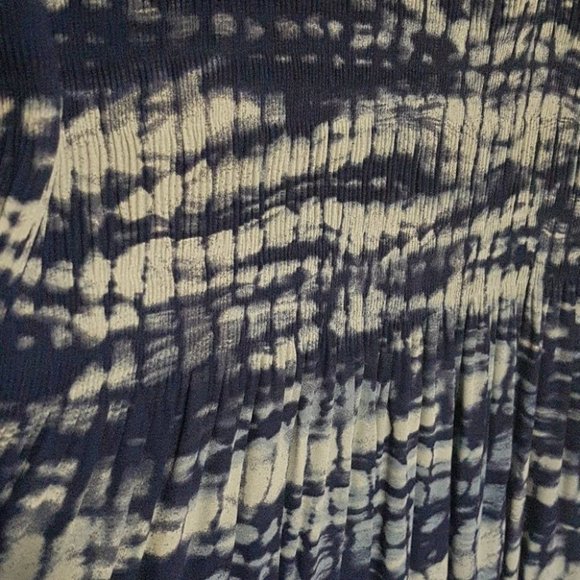 Chloe + Rene blue tie dye  bell sleeve blouse - Picture 3 of 7